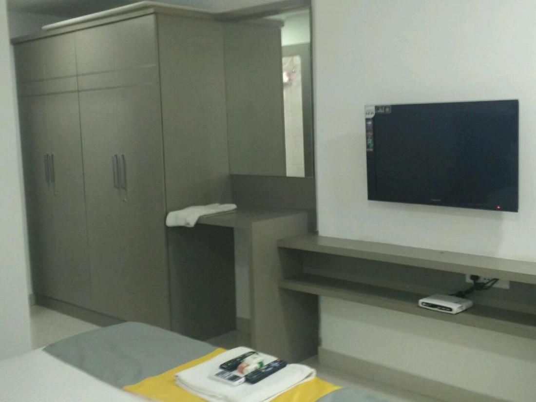 La Riviera Suites Madhapur Hyderabad Eksteriør bilde