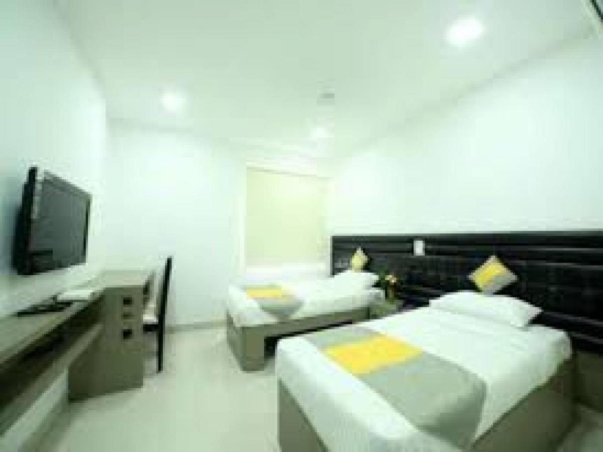 La Riviera Suites Madhapur Hyderabad Eksteriør bilde