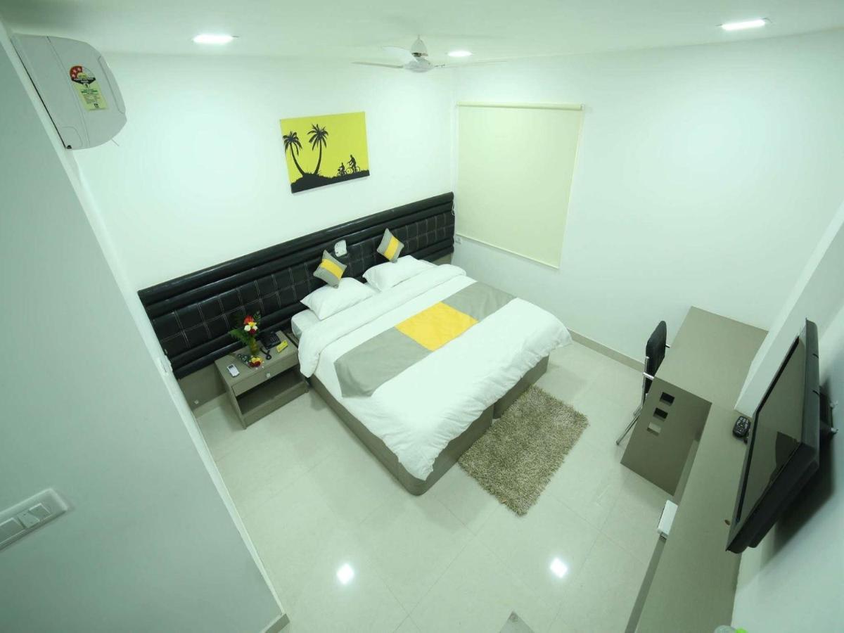 La Riviera Suites Madhapur Hyderabad Eksteriør bilde