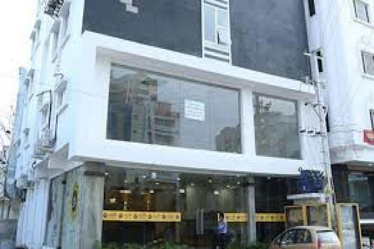 La Riviera Suites Madhapur Hyderabad Eksteriør bilde